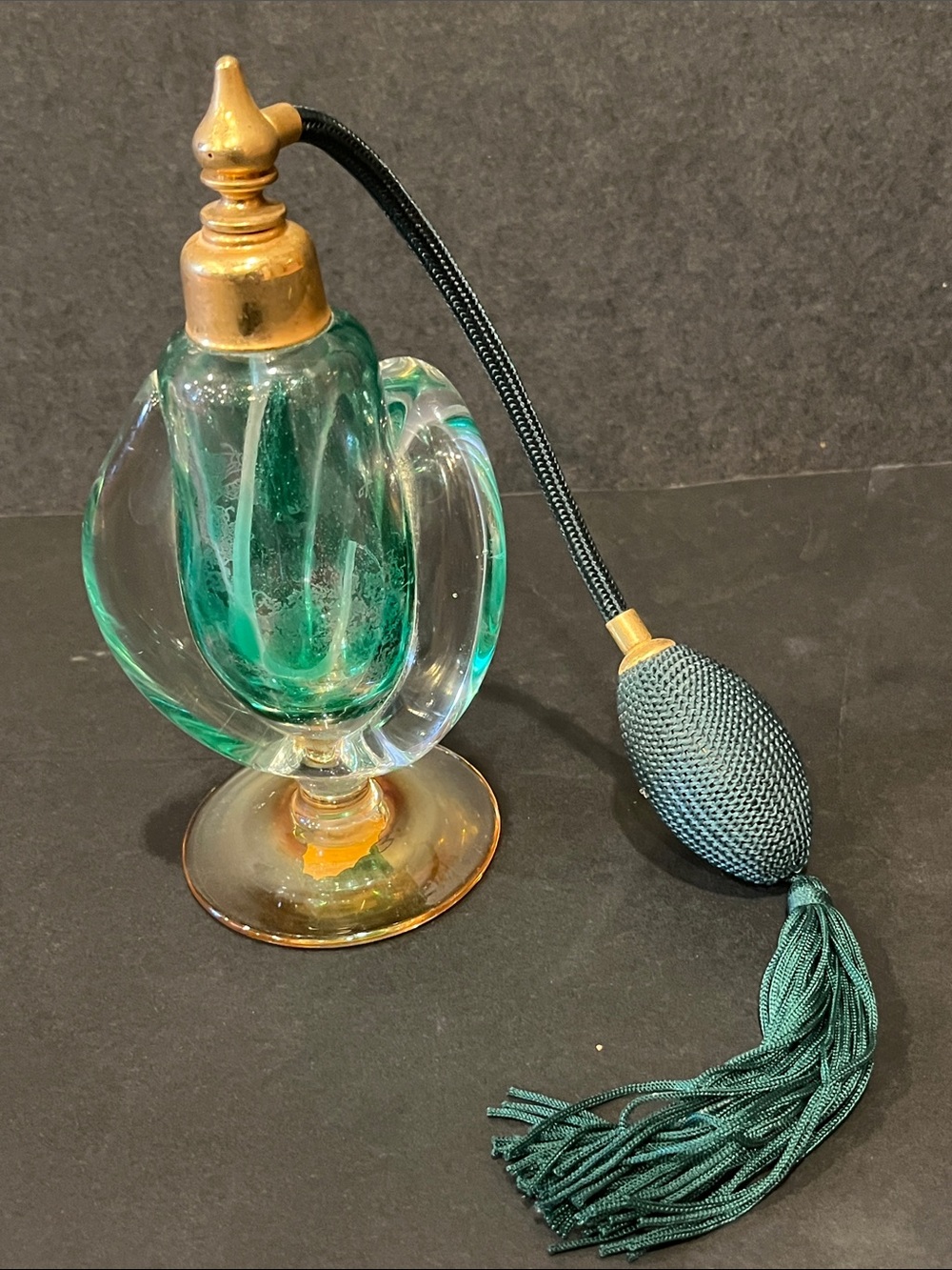 Vintage I. Rice NY Emerald Green Glass Perfume Atomizer Bottle Gold Tone